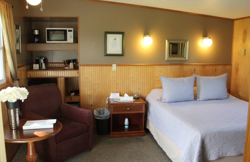 Town of Scriba Hotel | All Seasons Inn Corp