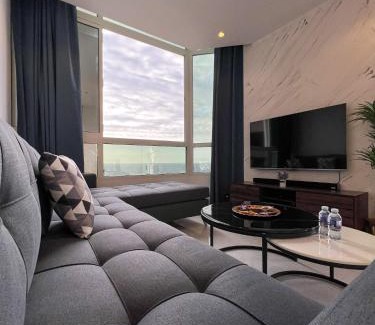 Ash Shati Apartment | Almasarat Tower Sea View
