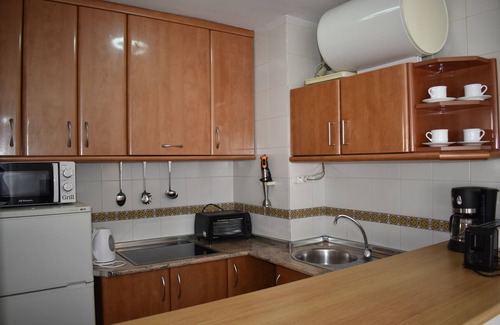 Competa Apartment | Almijara apartment in the square of Cómpeta with beautiful views