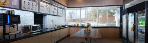 Brazos Hotel | Aloft Waco Downtown