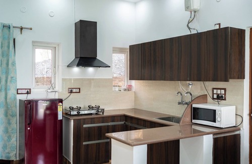 Bigha Villa | Alpine Manor 1 By Ebony Stays – Peaceful 1BHK Villa Stay in Dehradun