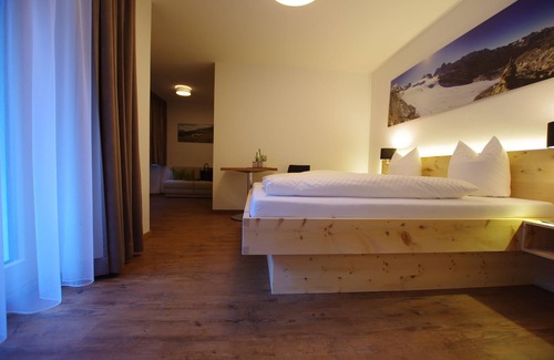 Partenen Hotel | Alpinhotel Zerres