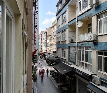 Kadikoy Apartment | Altiyol Boga, Center of Kadıköy