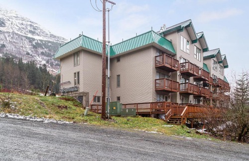 Alyeska Hotel | Alyeska North #400