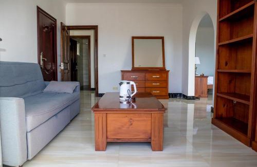 Mahe Island Hotel | Amanda Villa - Best Value Mountain top Inn