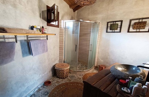 Skotina Villa | Amaryllis Guest House in Villa Anazia