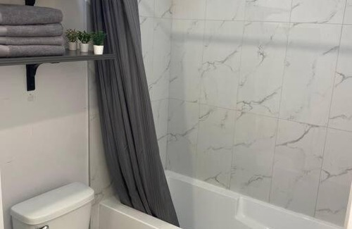 Mercier-Hochelaga-Maisonneuve Apartment | AMAZING 1 BR 20 MINUTES FROM DOWNTOWN