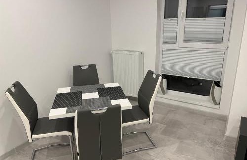 Militari Apartment | Amazing 2-Room Penthouse Cityview W13