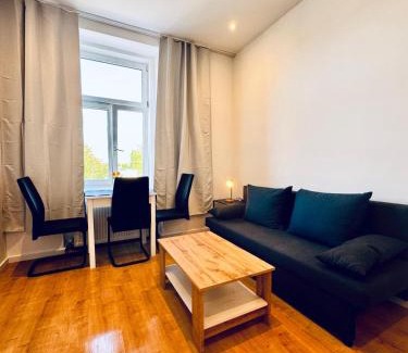 Liesing Apartment | Amazing 3BR Apt, Very Central in Vienna