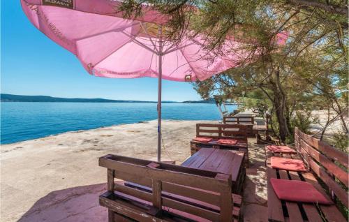 Nevidane Apartment | Amazing Apartment In Nevidane With Wifi