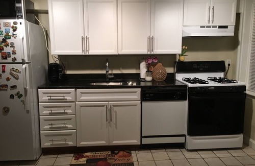 Mount Pleasant Apartment | Amazing apartment with outside space, ideally situated, w/easy access to all DC