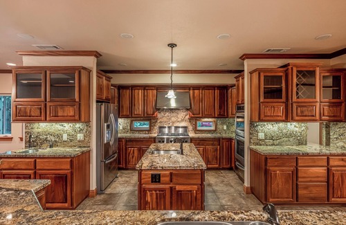 Mount Shasta House | Amazing estate with `360 views.