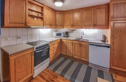 Atran House | Amazing home in ätran with kitchen