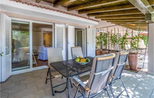 Barbat na Rabu House | Amazing Home In Barbat With Kitchen