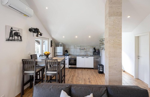 Trilj House | Amazing home in Bisko with WiFi