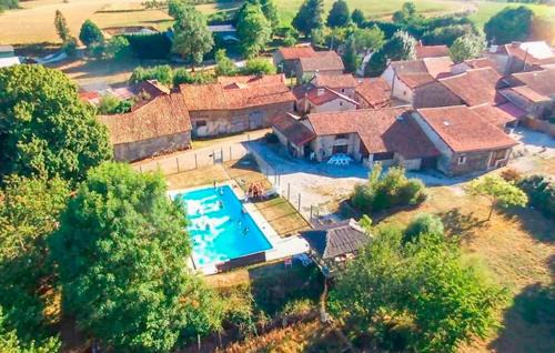 Bussiere-Badil House | Amazing Home In Bussière-Badil