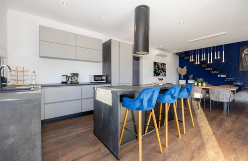 Krusvar House | Amazing home in Dicmo with kitchen