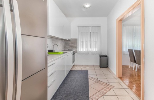Crikvenica House | Amazing home in Dramalj