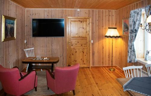 Asnes Municipality House | Amazing Home In Flisa With Kitchen