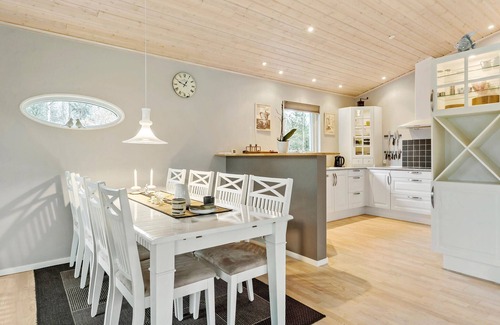 Sundstrup House | Amazing home in Højslev with sauna