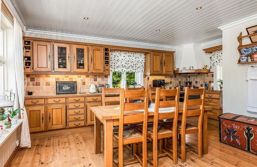 Skjoldastraumen House | Amazing home in Skjoldastraumen