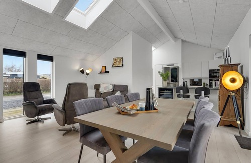 Nyborg House | Amazing home in Nyborg with WiFi