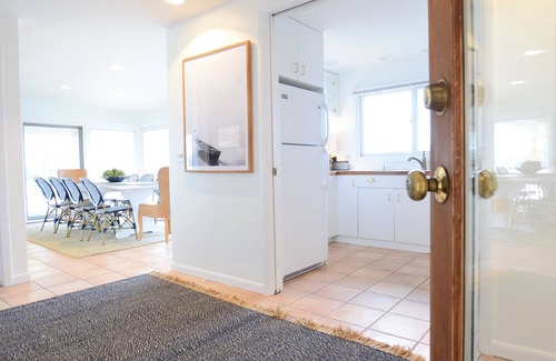 Ithaca House | Amazing Lake House With Private Beach And Docks