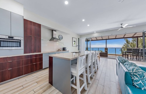 Airlie Beach Apartment | Amazing Penthouse with Whitsundays lifestyle