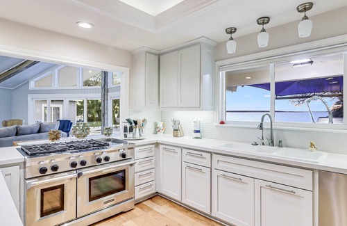 Ingleside House | Amazing Pool! Waterfront, Outdoor Kitchen, Room for the whole family!