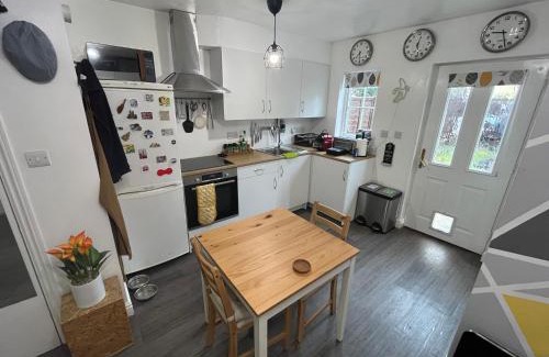 Southwark Apartment | Amazing Studio Flat with Private Garden