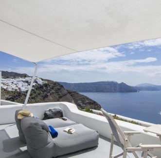 Oia Hotel | Ambition Suites