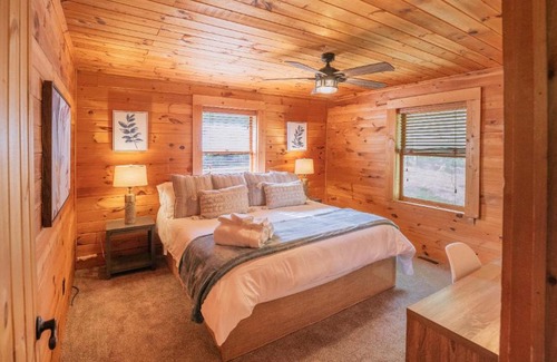 Gainesville House | Amenity Packed A-frame Cabin With Two Bedrooms And Loft