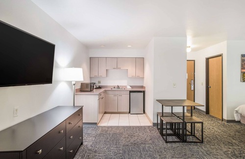 Birch Run Hotel | Americas Best Value Inn Birch Run