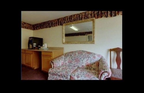 Wilson Apartment | Americas Best Value Inn Wilson - UNIT 20 2 BED FIRST FLOOR