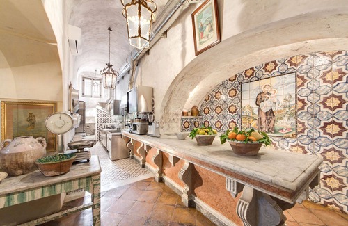 Positano City Centre Villa | AMORE RENTALS - Villa Angelina 1 with Pool, Sea View, Chef and Breakfast