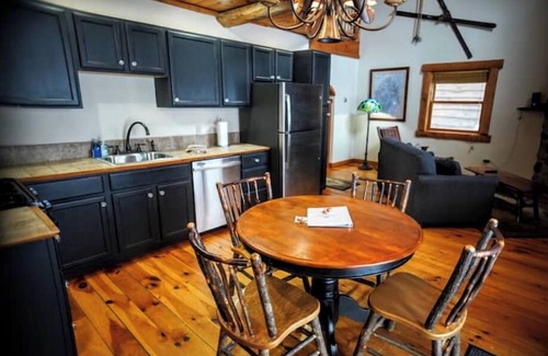 Saranac Lake Cabin | Ampersand Bay Resort's, Oak Cabinnn