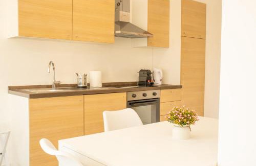 Udine Apartment | Ampio, Luminoso e in Posizione strategica 4A