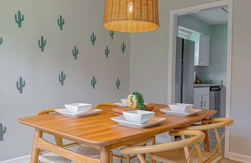 Midway House | Ample Parking Near Ft Stewart, Richmond Hill, I-95