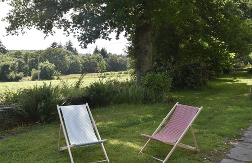 Plelauff House | An authentic farmhouse, in a green area