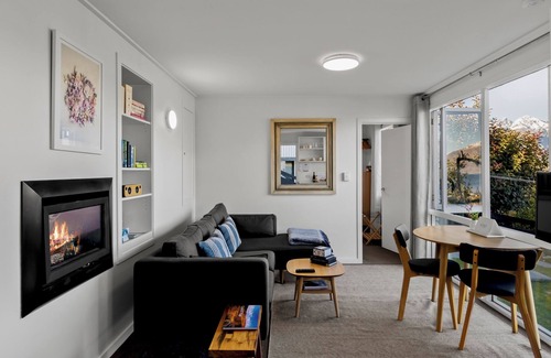 Queenstown House | An exquisite one-bedroom home away from home in Queenstown!