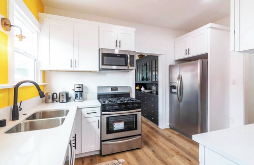Park Mesa Heights House | An Outstanding Home close 2 SOFI/Intuit Dome/Forum