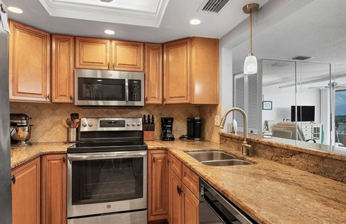 Siesta Key Condo | Anchorage Resort Siesta Key 6th Floor 2 bedroom Condo Beach Access 0890