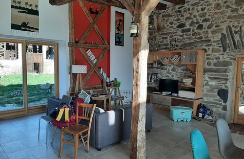 La Pierre Other | Ancien Corps de Ferme Rénové au Pied des Montagnes, Idéal Pour les Familles