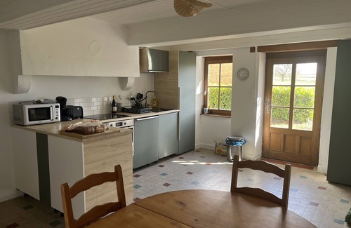 Saint-Julien-de-Civry House | Ancienne Ferme Rénovée Avec Piscine Privée au Calme Absolu sud Bourgogne