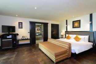 Sa Khu Resort | Andaman White Beach Resort - SHA Plus