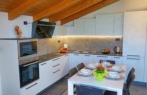 Aurogna Apartment | Andrea Vista Lago