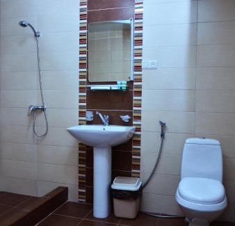 Kentron Hotel | Ani Central Inn