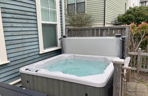 Otter Rock House | Ann and Kathy's Regal Seagull