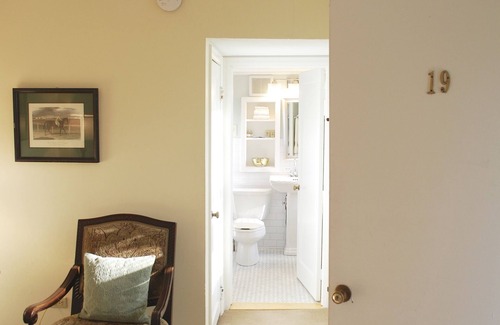 Saratoga Springs Hotel | Anne's Washington Inn
