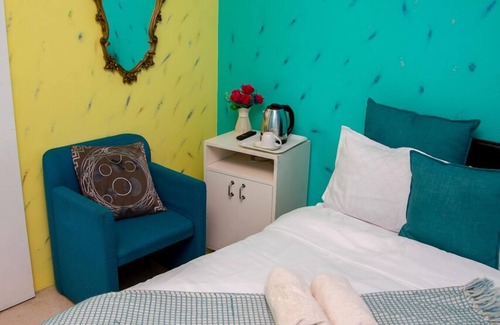 Cape Town Cabin | Annex Lodge - Suite 7